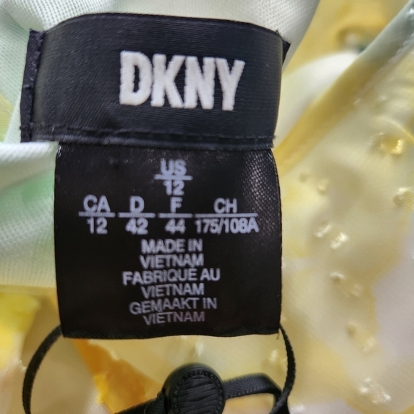 DKNY Flutter-Sleeve Clip-Dot Smock-Waist Dress Size 12 NWT - Picture 12 of 15